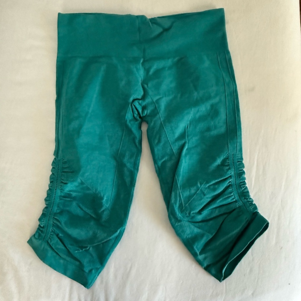 Lululemon Athletica Green Leggings with Ruching